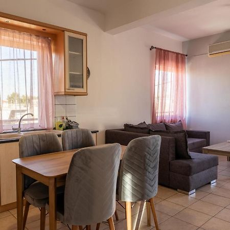 Deluxe Apartment La Лариса Екстер'єр фото