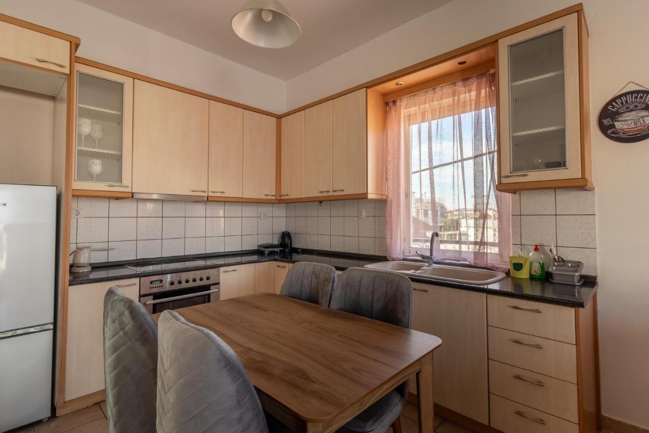 Deluxe Apartment La Лариса Екстер'єр фото