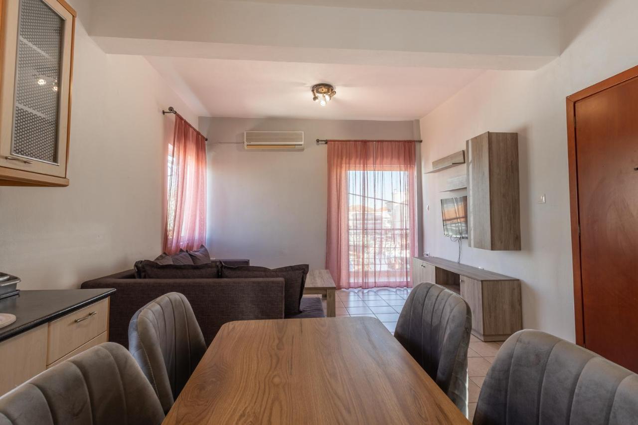 Deluxe Apartment La Лариса Екстер'єр фото